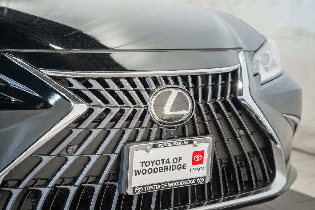 Used 2024 Lexus ES 350 w/ Accessory Package (Z2) FWD image 10