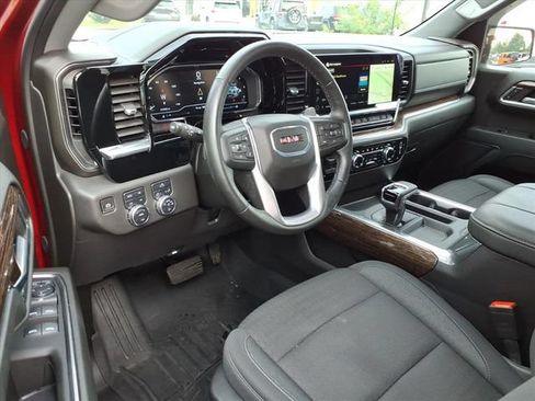 Used 2024 GMC Sierra 1500 Elevation AWD/4WD image 15