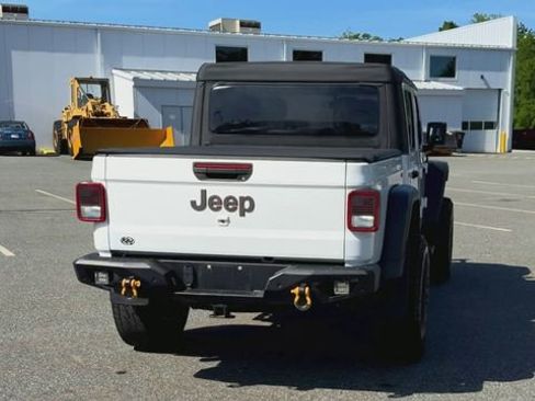 Used 2023 Jeep Gladiator Mojave w/ Cold Weather Group AWD/4WD image 4