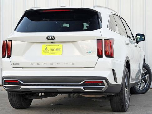Used 2021 Kia Sorento S image 4