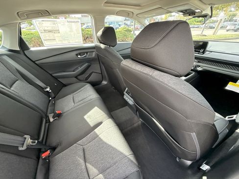 Used 2025 Honda Accord SE image 38