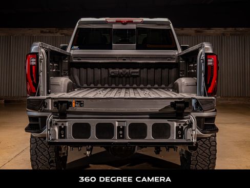 Used 2025 GMC Sierra 3500 Denali w/ Denali Reserve Package image 9