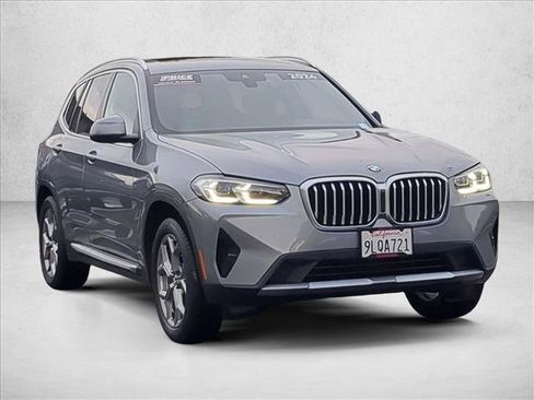 Used 2024 BMW X3 xDrive30i image 3