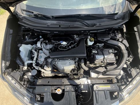 Used 2019 Nissan Rogue SV w/ Premium Package FWD image 19