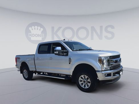 Used 2019 Ford F250 XLT w/ XLT Premium Package image 2