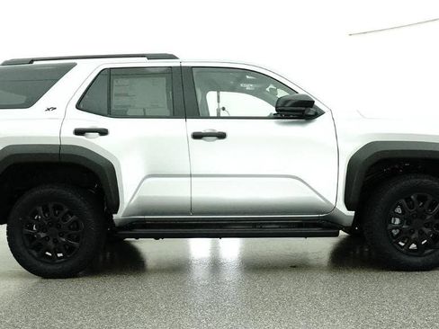 Used 2026 Toyota 4Runner SR5 RWD image 27