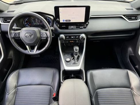 Used 2025 Toyota RAV4 XSE AWD/4WD image 10