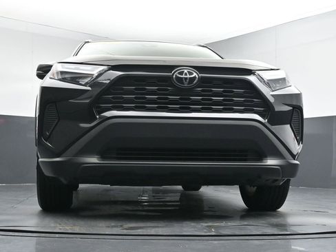 Used 2024 Toyota RAV4 XLE FWD image 31