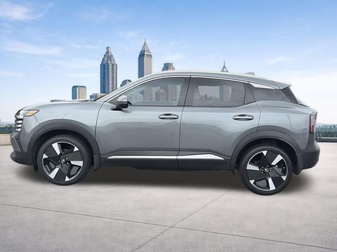 Certified 2025 Nissan Kicks SR w/ SR Premium Package FWD image 2