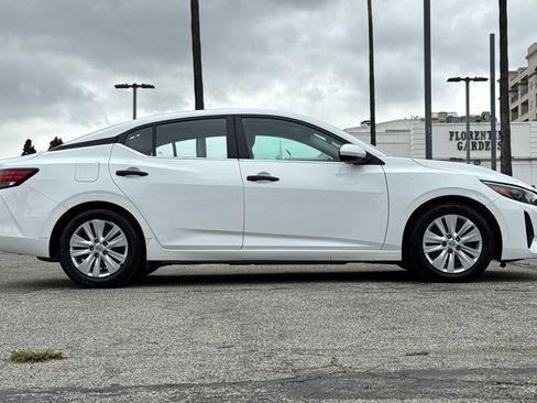 Used 2024 Nissan Sentra S FWD image 3