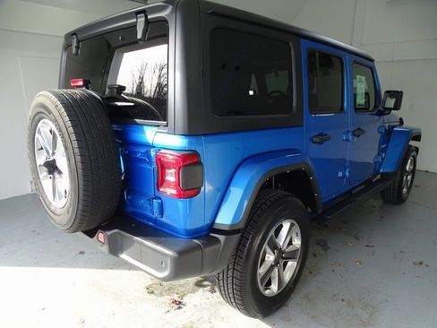 Certified 2022 Jeep Wrangler Unlimited Sahara w/ Safety Group image 21