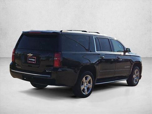 Used 2018 Chevrolet Suburban Premier AWD/4WD image 5