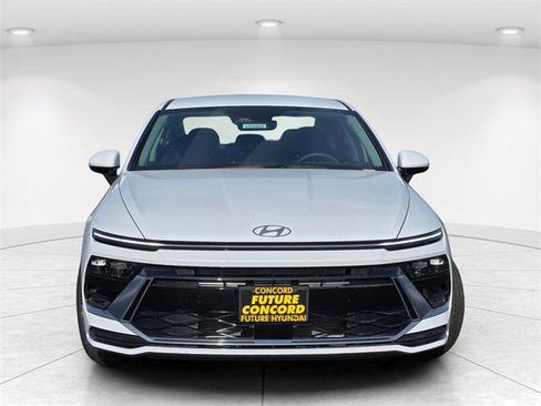 New 2025 Hyundai Sonata SEL image 3