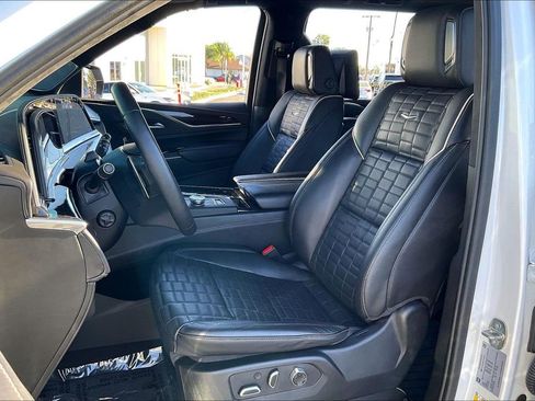 Used 2024 Cadillac Escalade ESV V w/ Heavy-Duty Trailer Package image 10