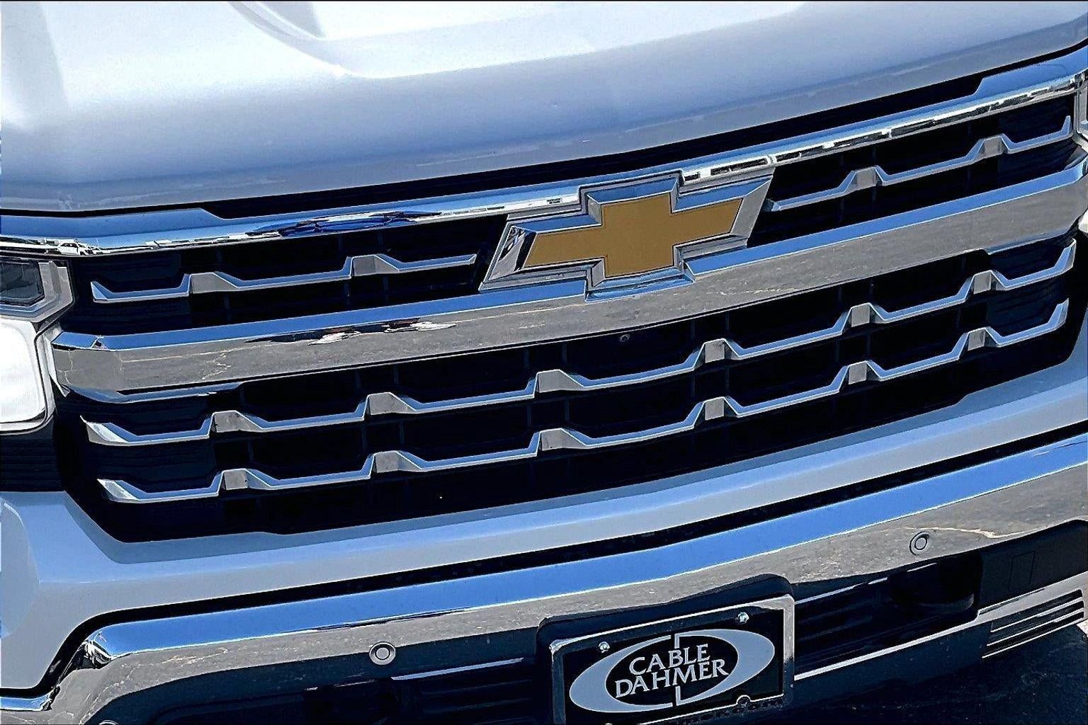 Used 2022 Chevrolet Silverado 1500 LTZ w/ LTZ Convenience Package II AWD/4WD image 30