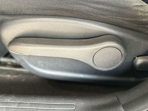 Used 2017 Nissan Juke SV image 13