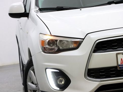 Used 2015 Mitsubishi Outlander Sport SE image 4