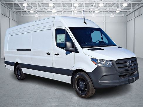 New 2025 Mercedes-Benz Sprinter 2500 image 2