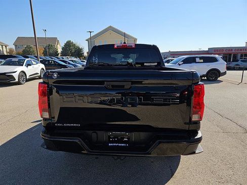 Used 2024 Chevrolet Colorado Trail Boss image 4