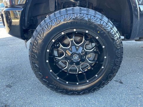 Used 2015 Ford F150 Platinum w/ Max Trailer Tow Package image 23