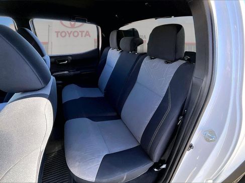 Certified 2023 Toyota Tacoma TRD Off-Road image 26