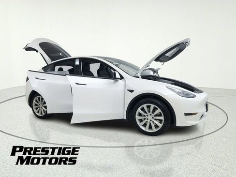 Used 2021 Tesla Model Y Long Range AWD/4WD image 15