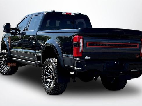 Used 2023 Ford F250 Lariat w/ Lariat Ultimate Package AWD/4WD image 5