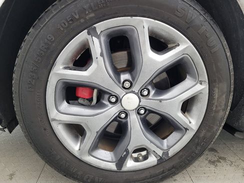 Used 2016 Kia Sorento SX image 31