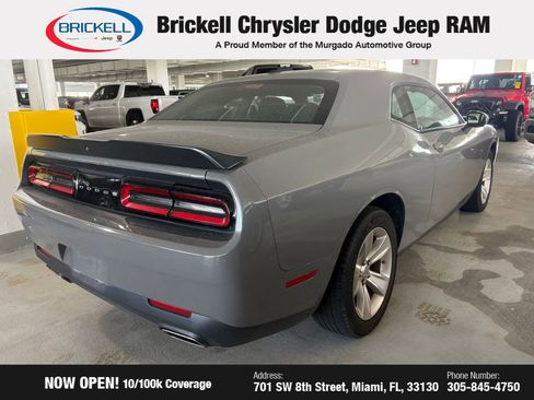 Used 2023 Dodge Challenger SXT RWD image 5