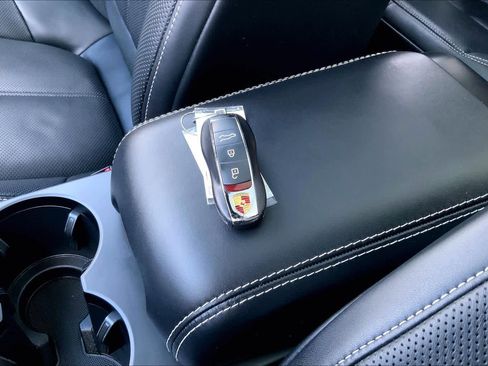 Used 2024 Porsche Macan GTS image 14