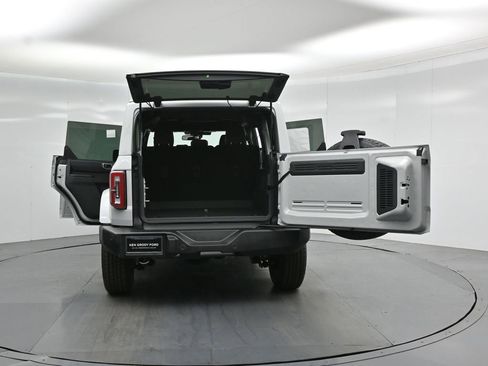 New 2026 Ford Bronco Outer Banks AWD/4WD image 32