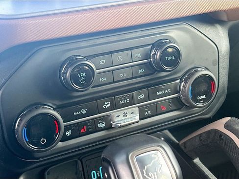 Used 2024 Ford Bronco Outer Banks AWD/4WD image 15