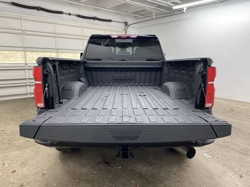 Used 2024 Chevrolet Silverado 2500 High Country w/ High Country Premium Package image 29