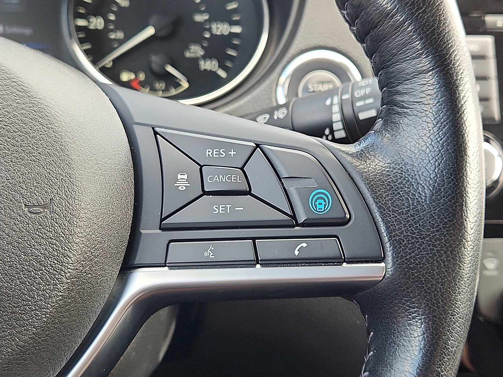 Used 2020 Nissan Rogue SV w/ Premium Package AWD/4WD image 23