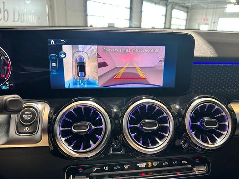 New 2026 Mercedes-Benz GLB 250 4MATIC image 11