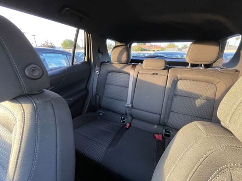 Used 2025 Chevrolet Equinox LT image 38