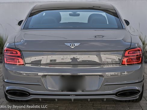 New 2025 Bentley Flying Spur Plug-In Hybrid image 6