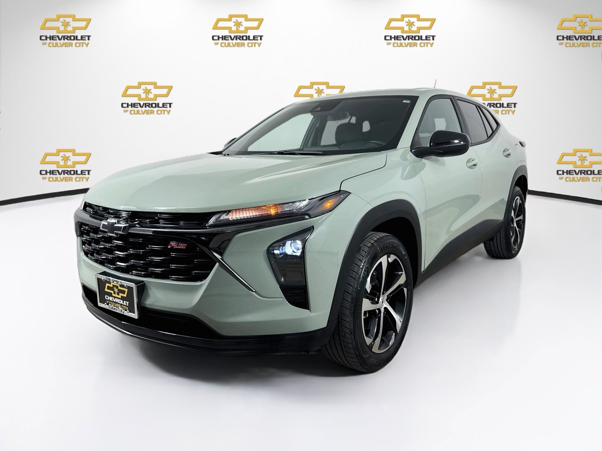 Used 2024 Chevrolet Trax RS FWD image 3