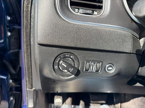 Used 2017 Dodge Charger SXT w/ Plus Group image 25