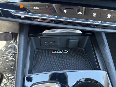 Used 2024 Buick Envision Preferred AWD/4WD image 43