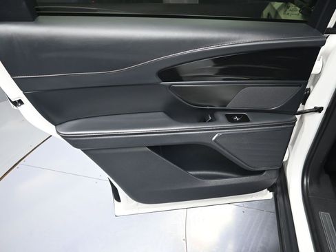 Used 2024 Lincoln Nautilus Reserve w/ Jet Appearance Package (87T) image 28