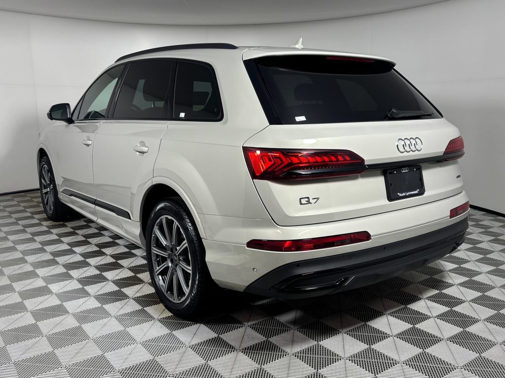 Used 2023 Audi Q7 2.0T Premium Plus w/ Premium Plus Package AWD/4WD image 5