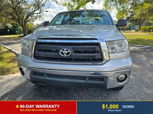 Used 2011 Toyota Tundra 2WD Double Cab image 2