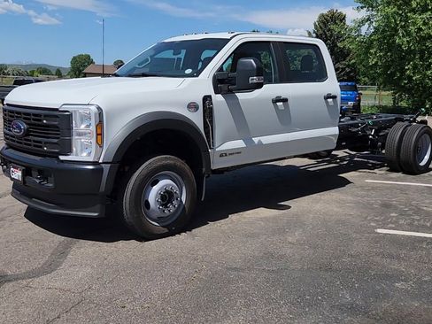 New 2025 Ford F550 4x4 Crew Cab image 2