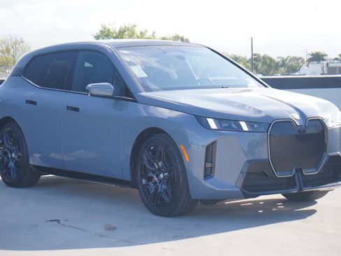 New 2026 BMW iX xDrive45 w/ M Sport Package image 3