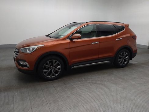Used 2018 Hyundai Santa Fe Sport FWD image 2