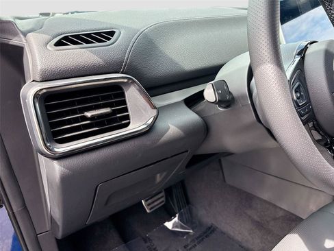 New 2025 VinFast VF 8 Plus image 10