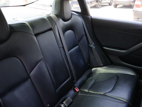 Used 2018 Tesla Model 3 Mid Range RWD image 12