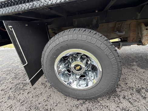 Used 2023 Chevrolet Silverado 3500 LT w/ Convenience Package image 16