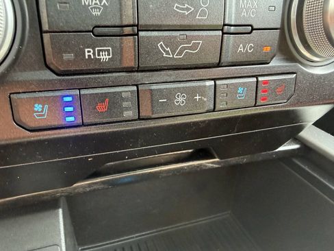 Used 2018 Ford F150 Platinum w/ Equipment Group 701A Luxury AWD/4WD image 23